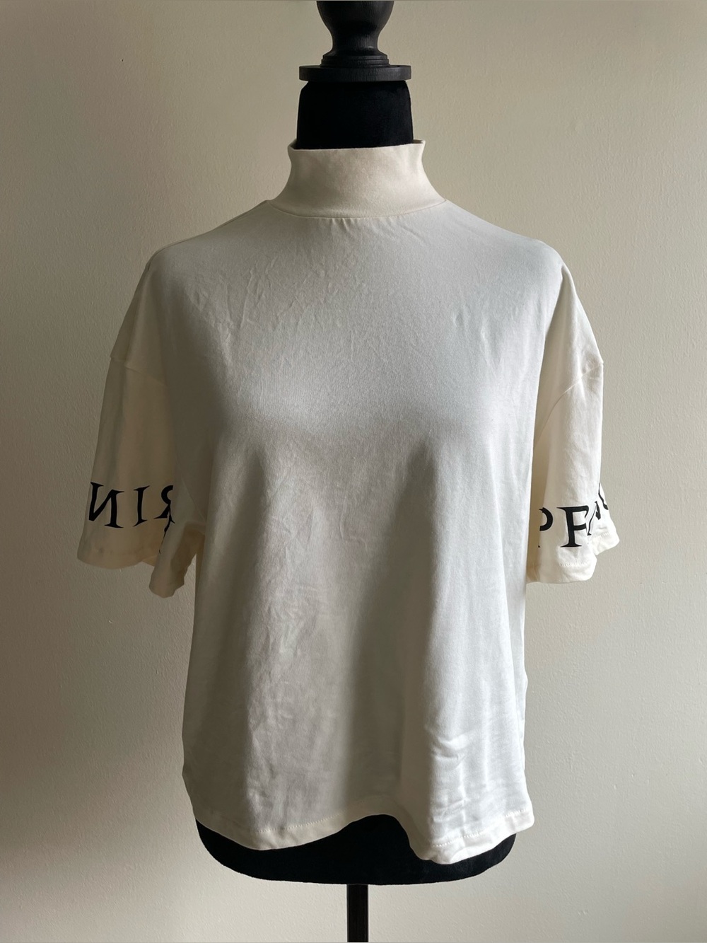 Pringle of Scotland x H&M Mock Neck Logo Sleeve Tee Size S